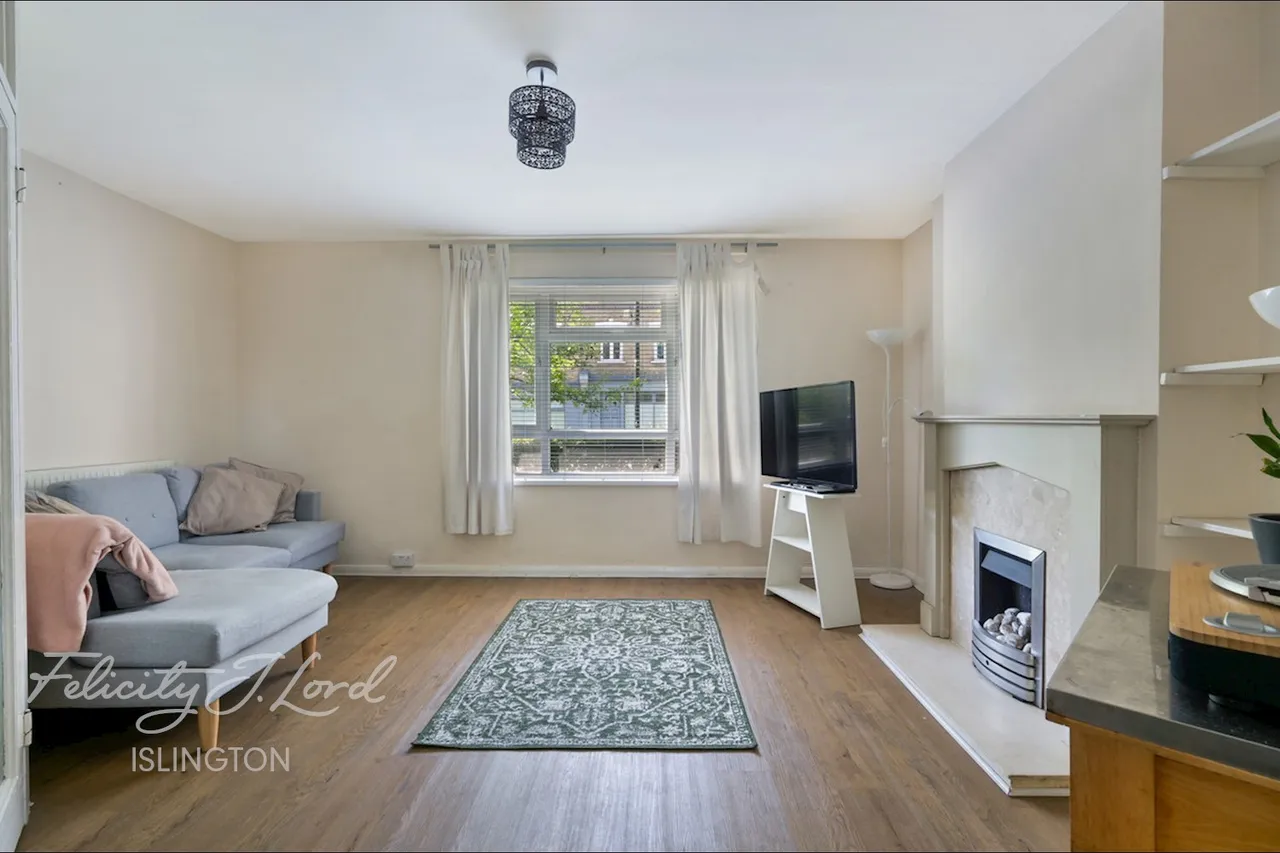 Newington Green Road, London, photo 15