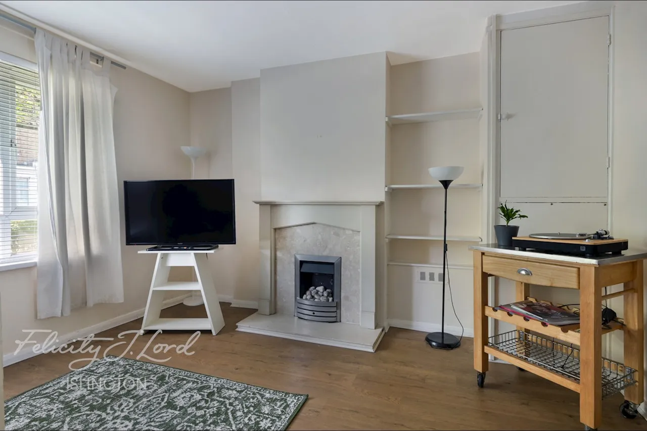 Newington Green Road, London, photo 16