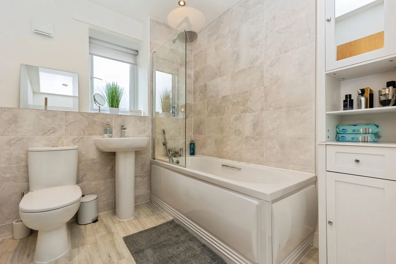Oak Road, Manchester, M31, photo 14