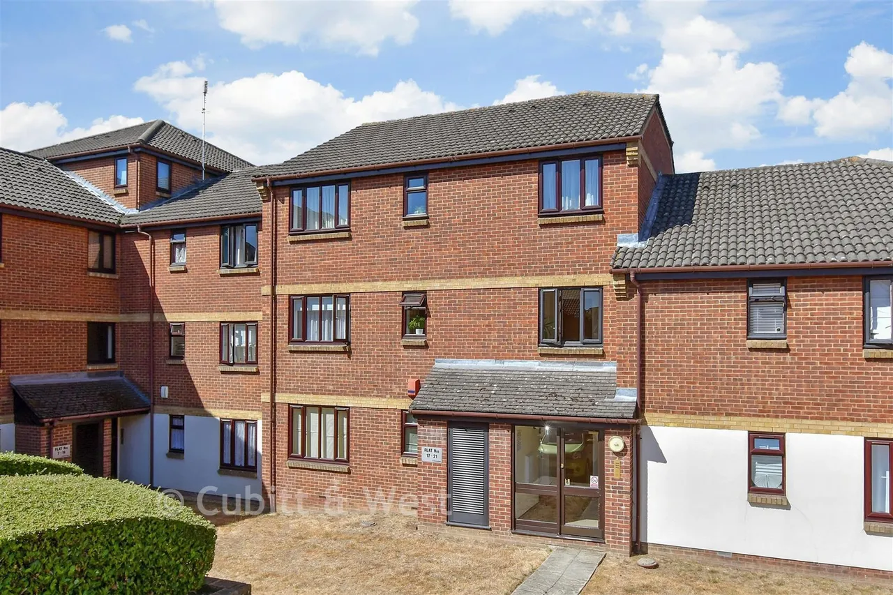 1 bed flat for sale, Kirk Rise, Sutton, SM1