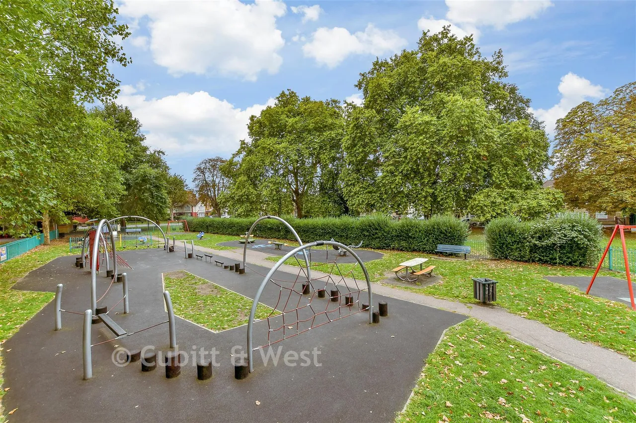 Kirk Rise, Sutton, SM1, photo 11