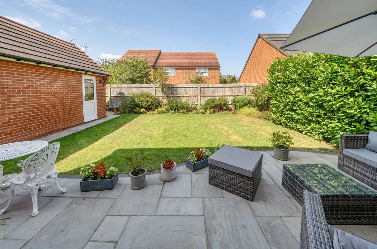 Toop Gardens, Aldingbourne, PO20, photo 5