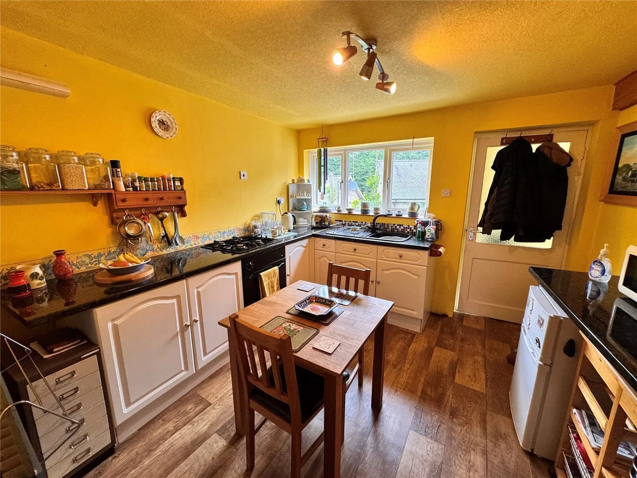 Caernarvon Road, Pwllheli, LL53, photo 3