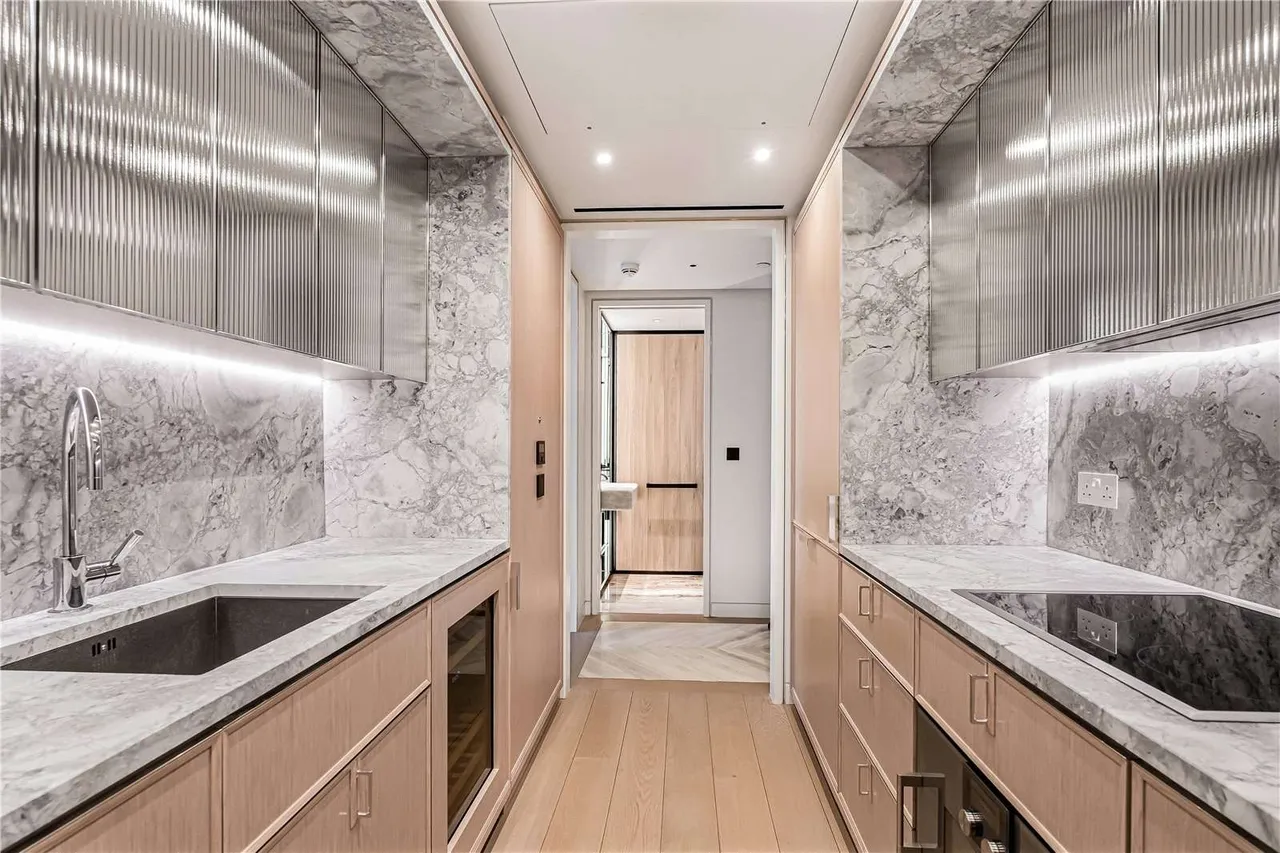 Hanover Square, Mayfair, W1S, photo 2
