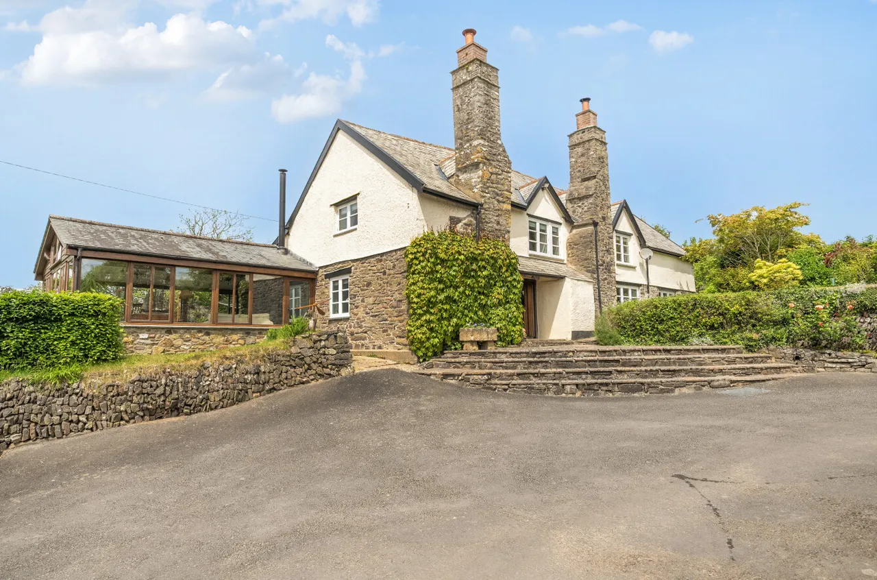 4 bed house for sale, North Buckland, Braunton, EX33