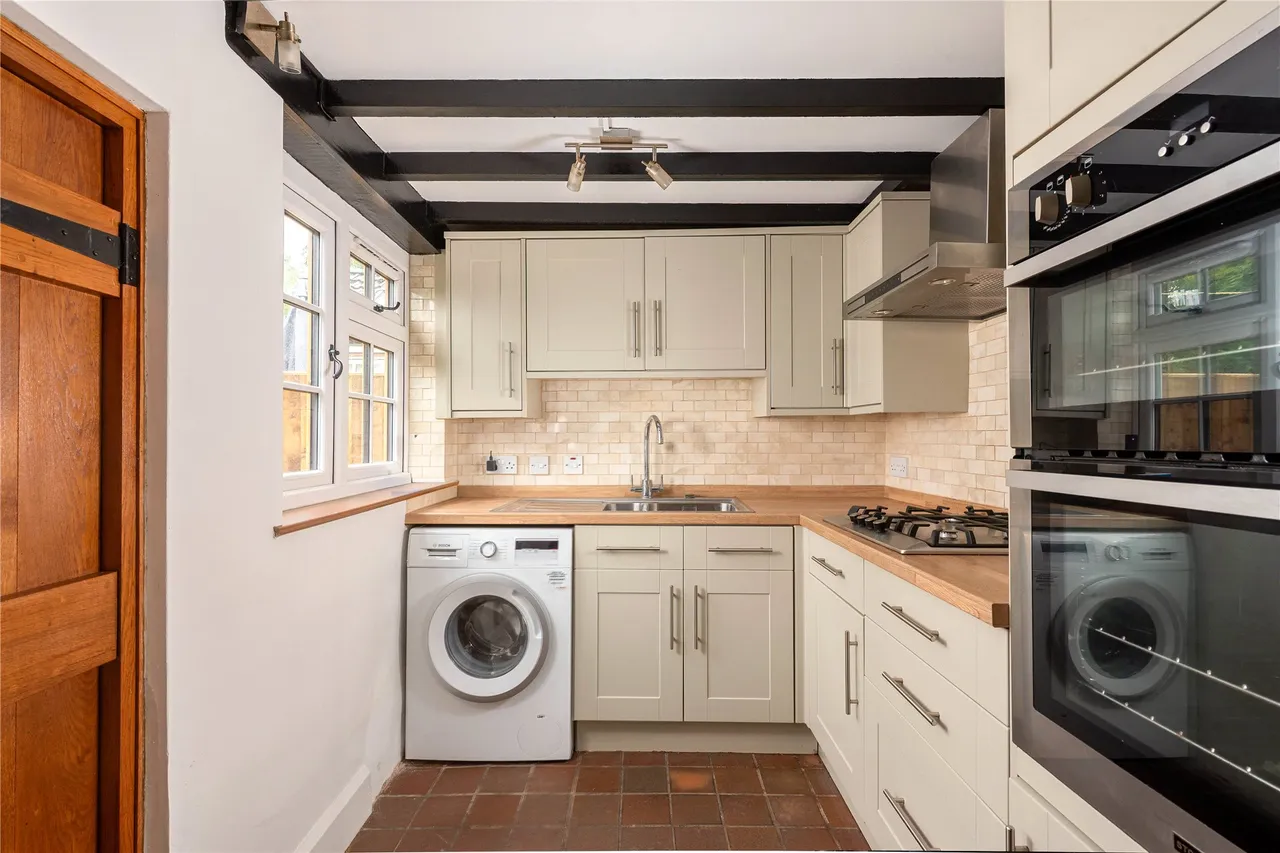 London Road, Loughton, MK5, photo 10