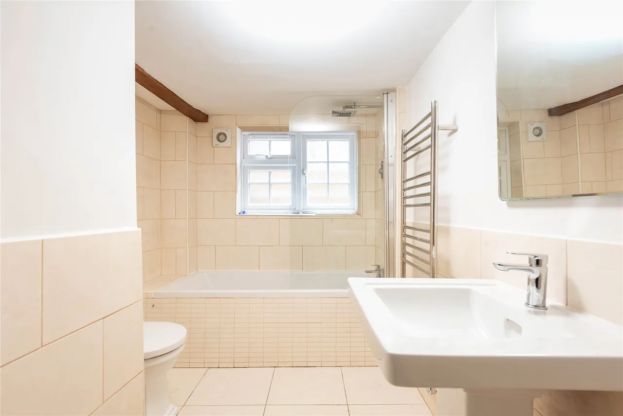 London Road, Loughton, MK5, photo 11