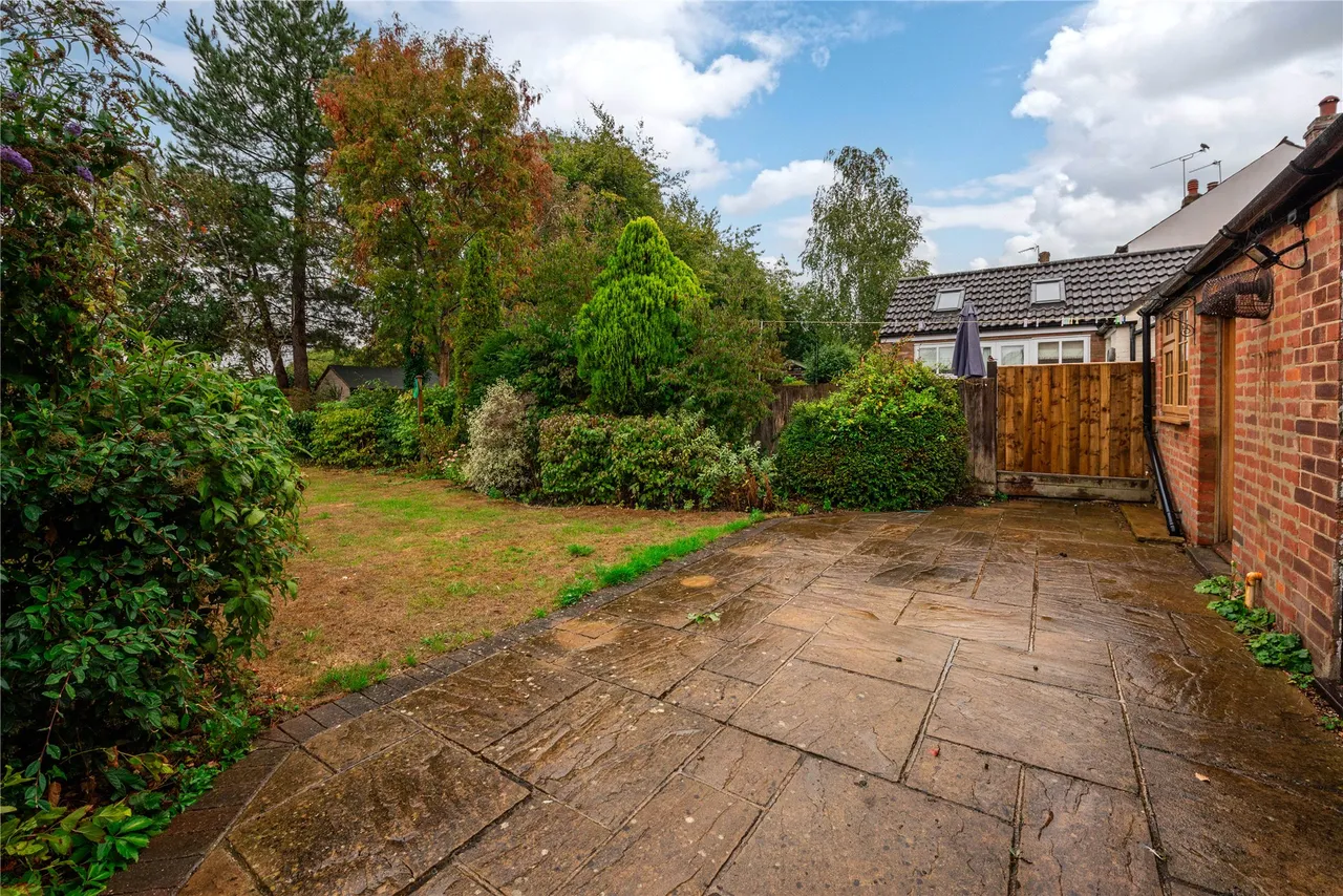 London Road, Loughton, MK5, photo 15