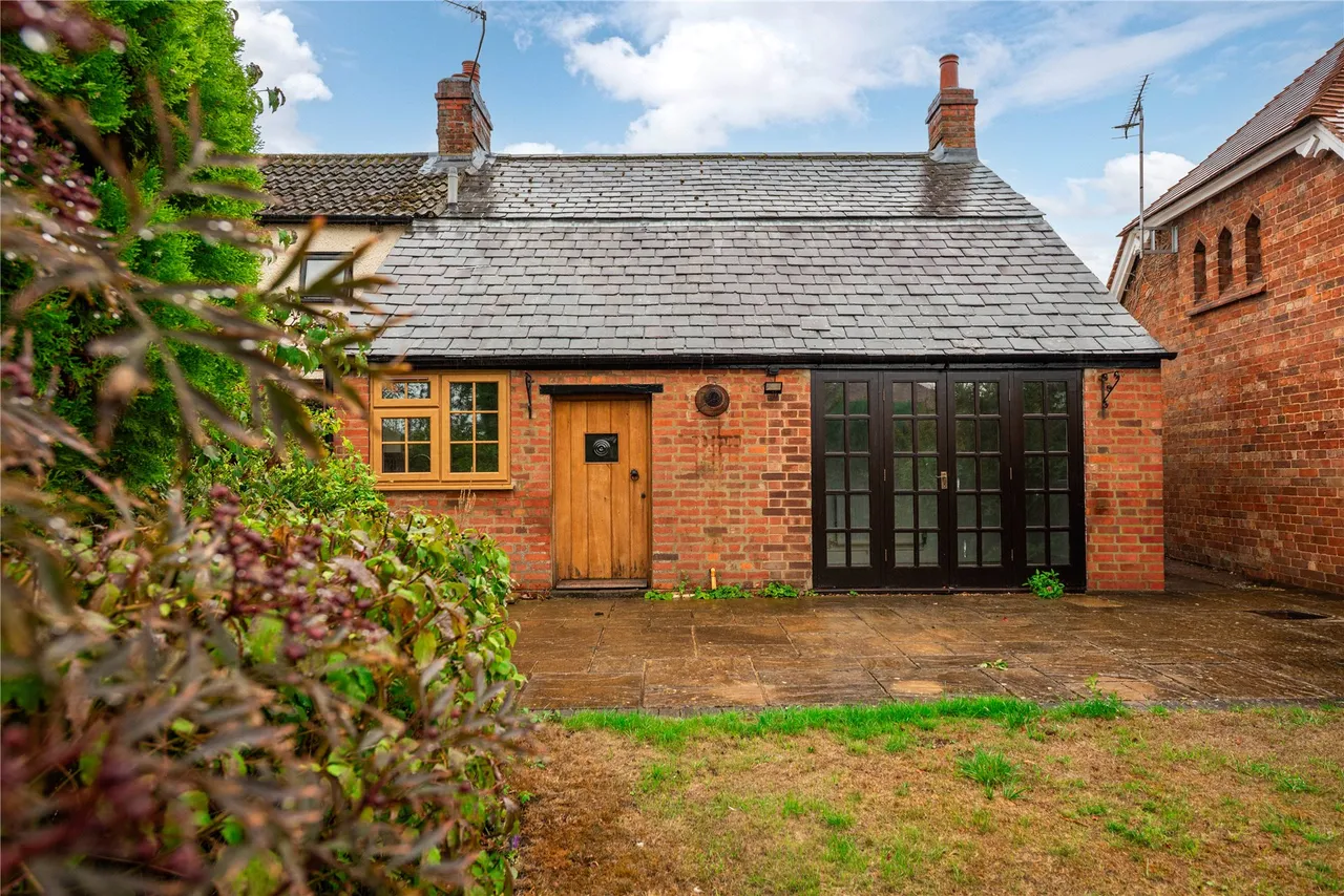 London Road, Loughton, MK5, photo 18
