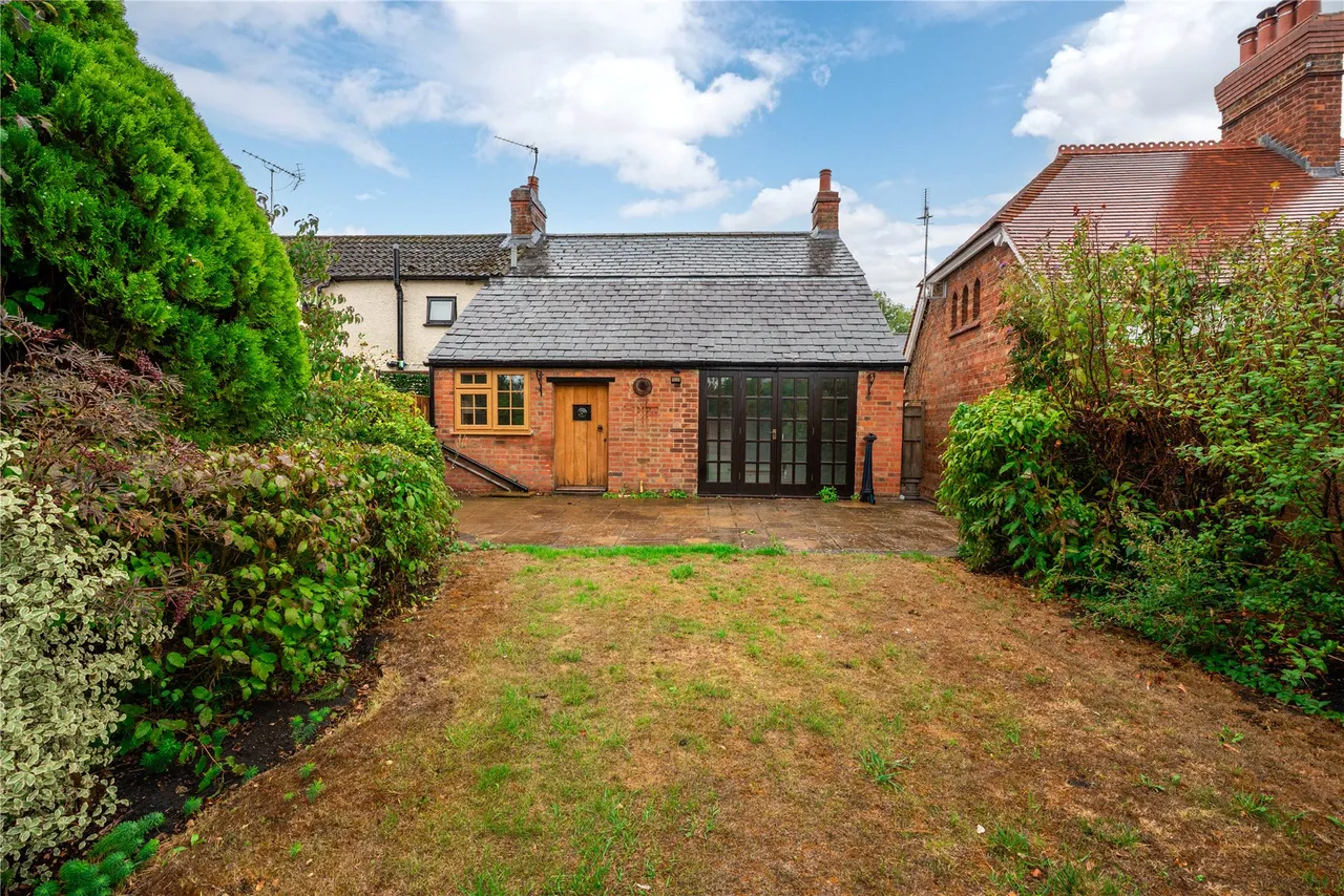London Road, Loughton, MK5, photo 17