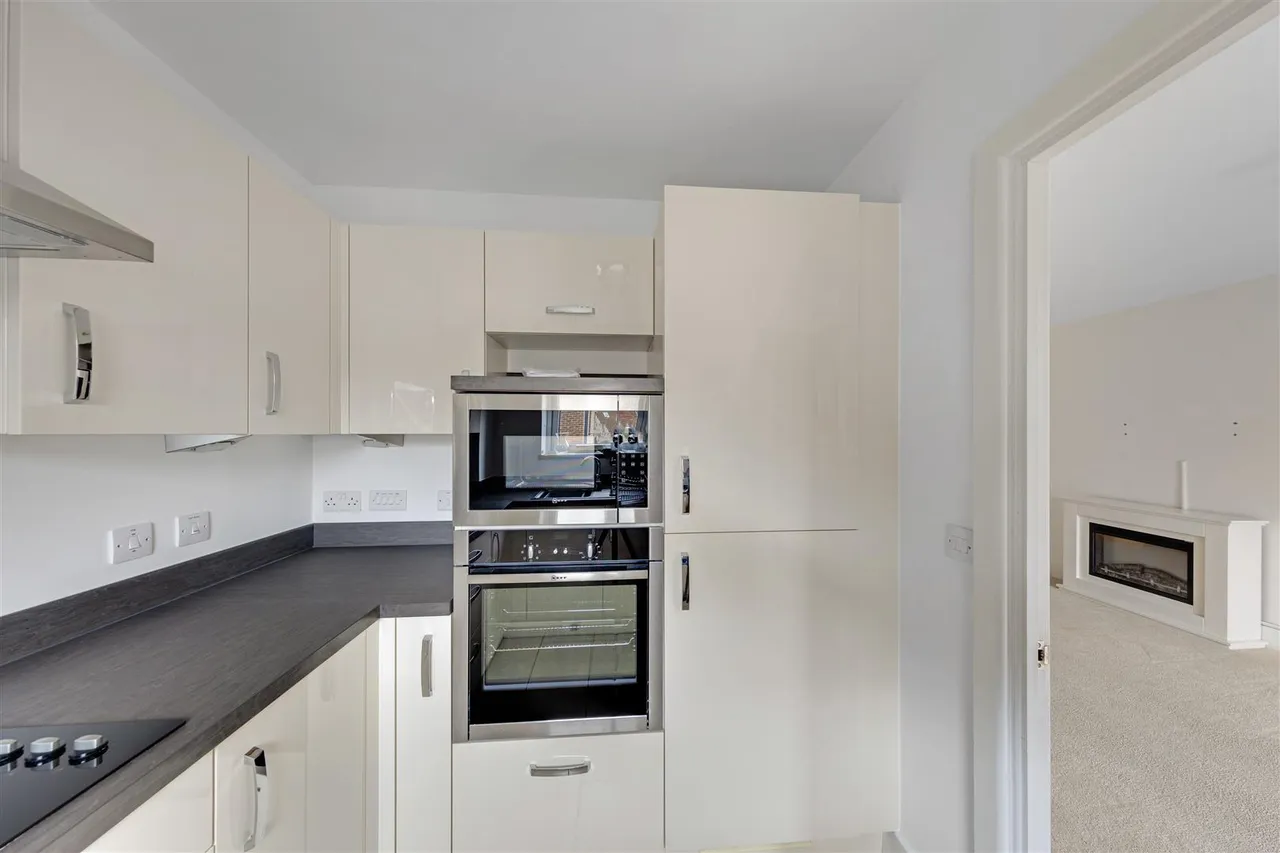 London Road, Guildford, GU1, photo 6