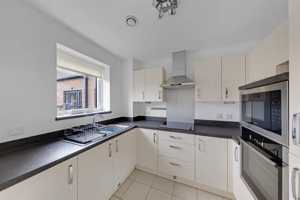London Road, Guildford, GU1, photo 7
