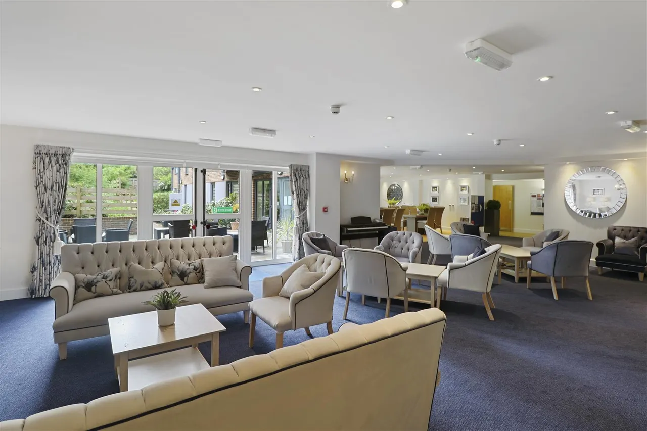 London Road, Guildford, GU1, photo 16