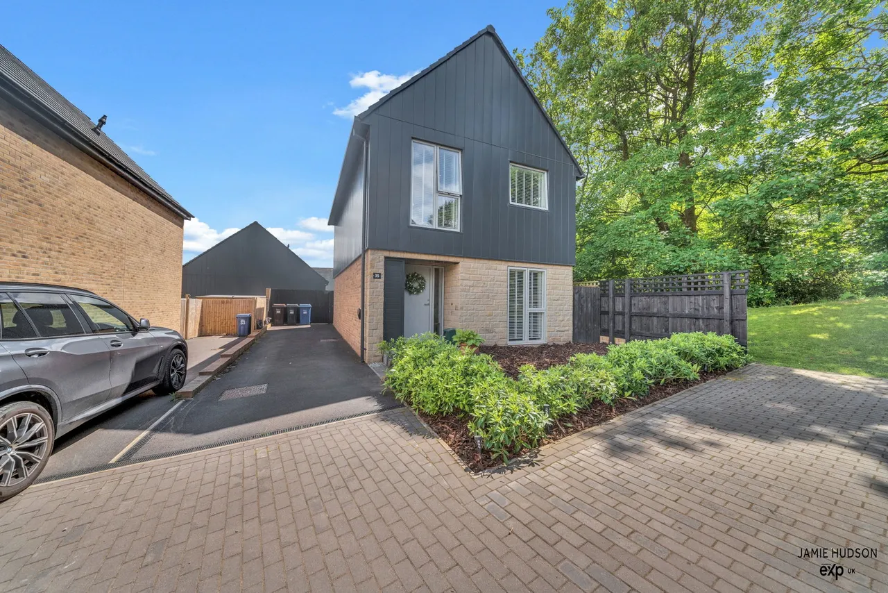 3 bed house for sale, Trough Laithe Road, Barrowford, BB9