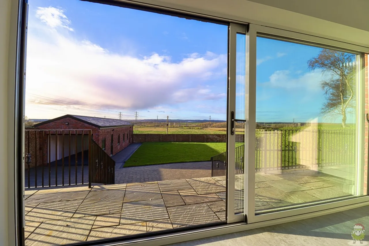 Lawn Drive, West Boldon, NE36, photo 5