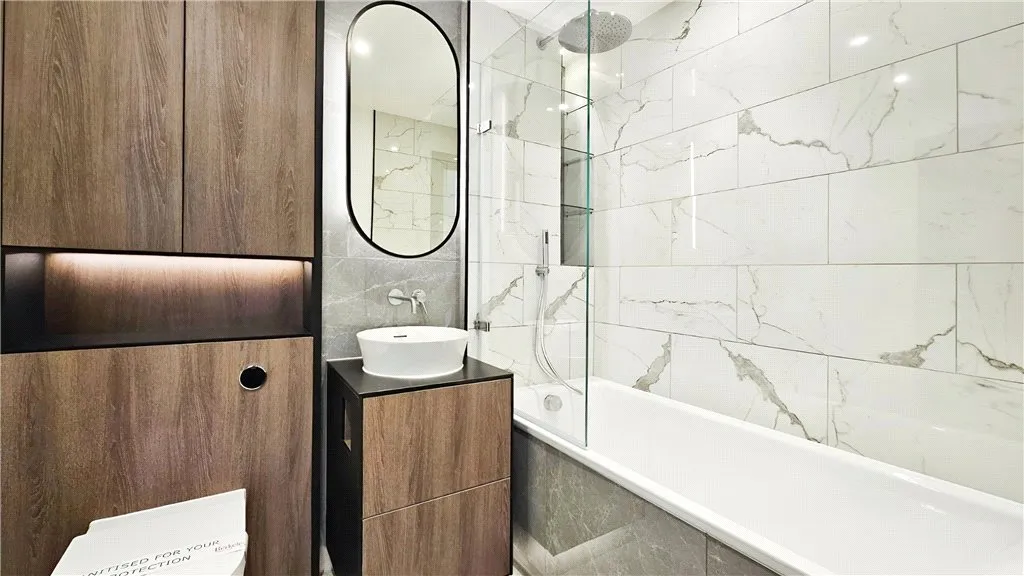 Eden Grove, Staines-upon-Thames, TW18, photo 2