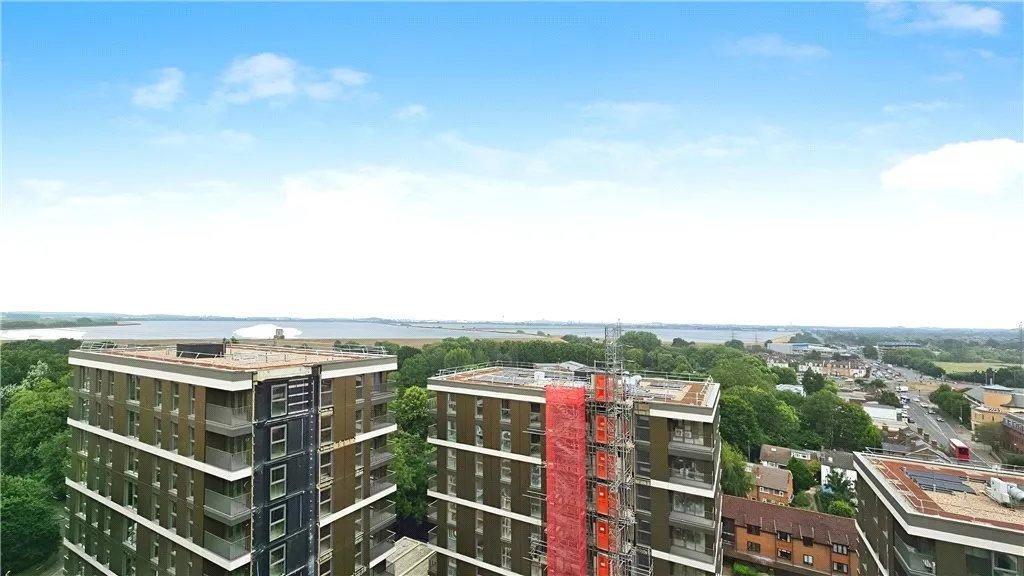 Eden Grove, Staines-upon-Thames, TW18, photo 6