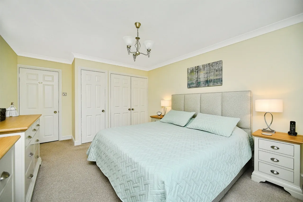 Mount Caburn Crescent, Peacehaven, photo 7