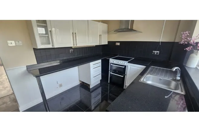 Chichester Avenue, Dudley, photo 8