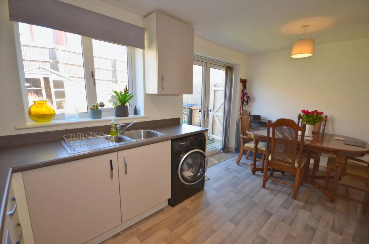 Fortress Close, Weldon, NN17, photo 12