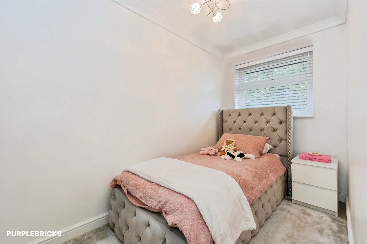 Markham Close, Hyde, SK14, photo 15