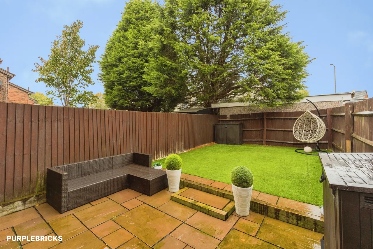 Markham Close, Hyde, SK14, photo 17