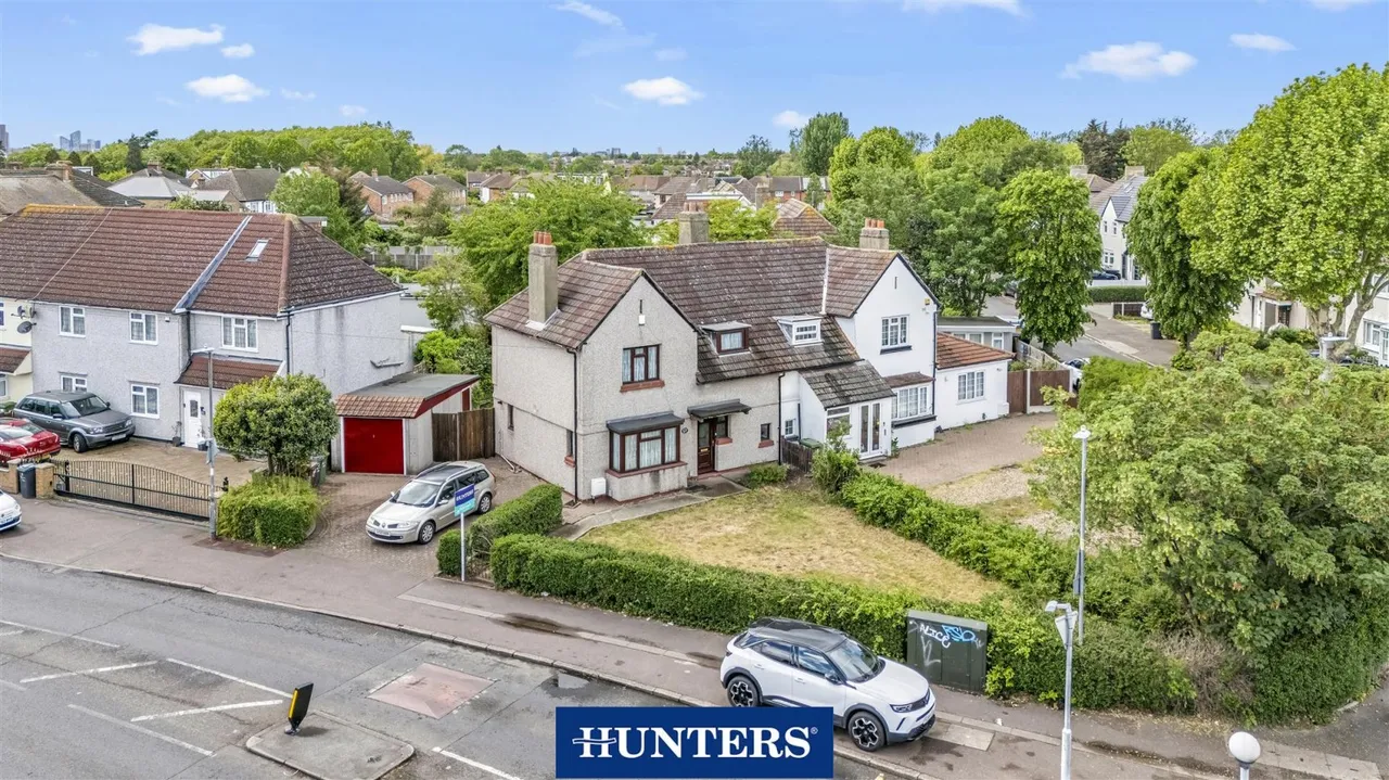 3 bed house for sale, Mill Lane, Chadwell Heath, RM6