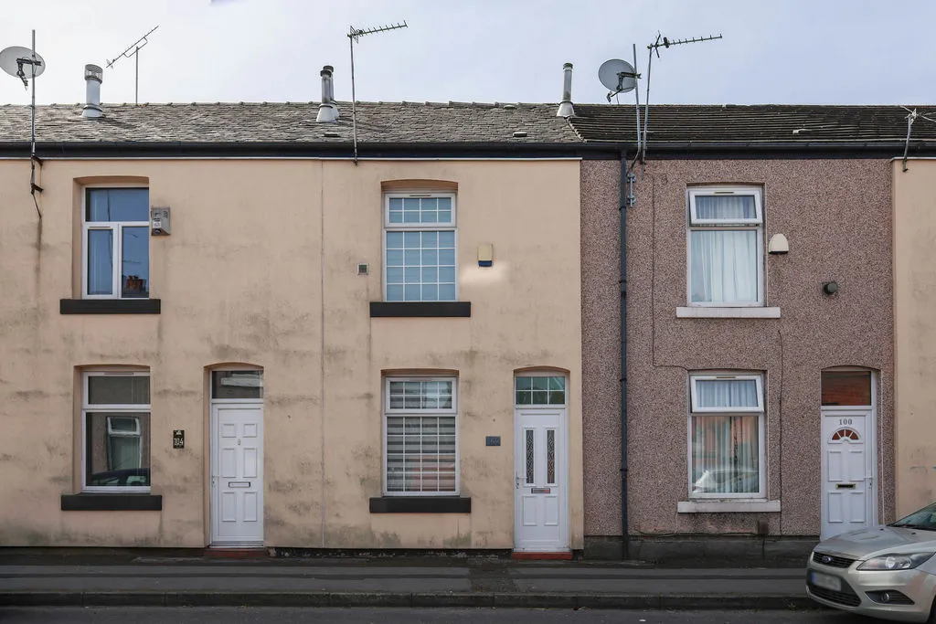 2 bed house for sale — Royds Street, Rochdale OL16 5JS
