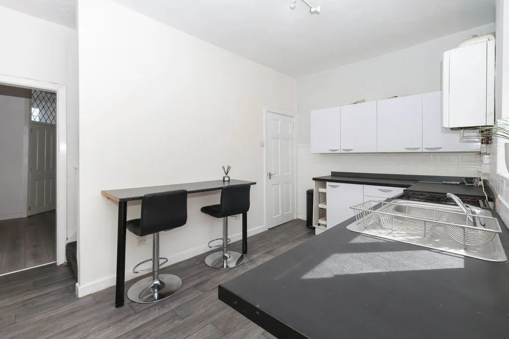 Royds Street, Rochdale OL16 5JS, photo 4