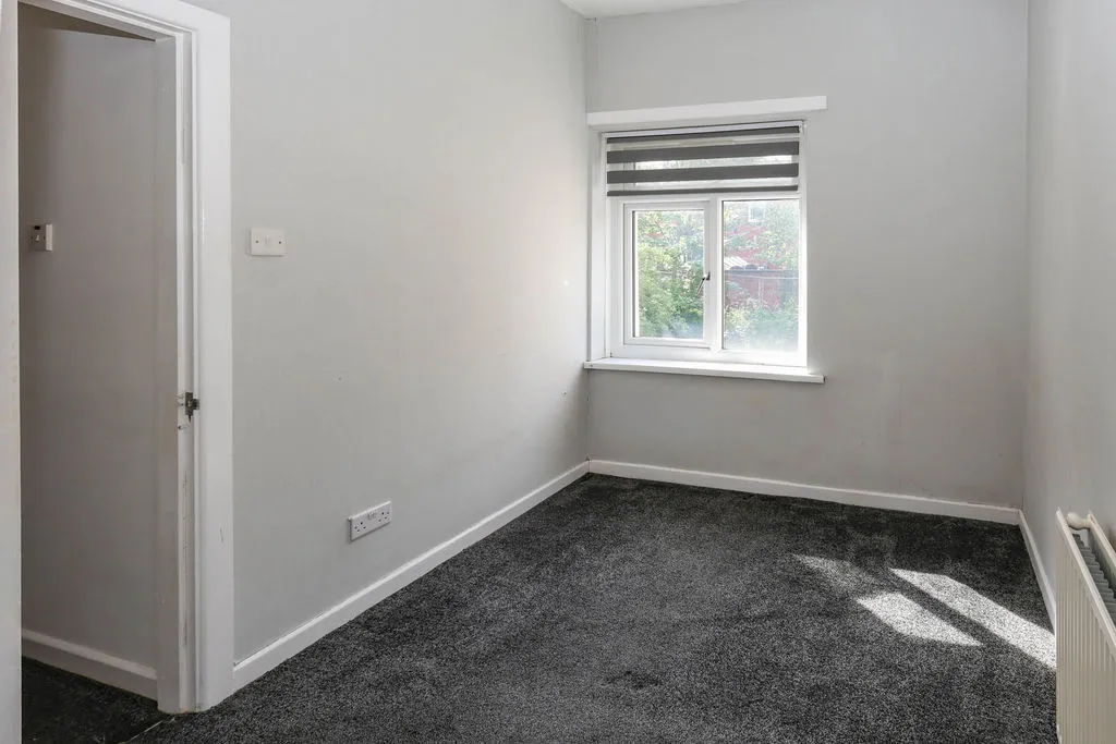 Royds Street, Rochdale OL16 5JS, photo 9