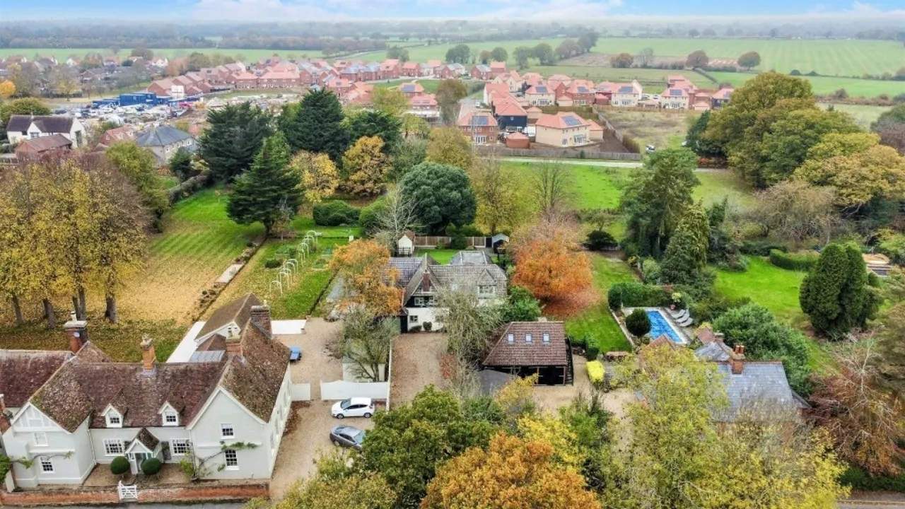 Quintons Road, East Bergholt, CO7, photo 41
