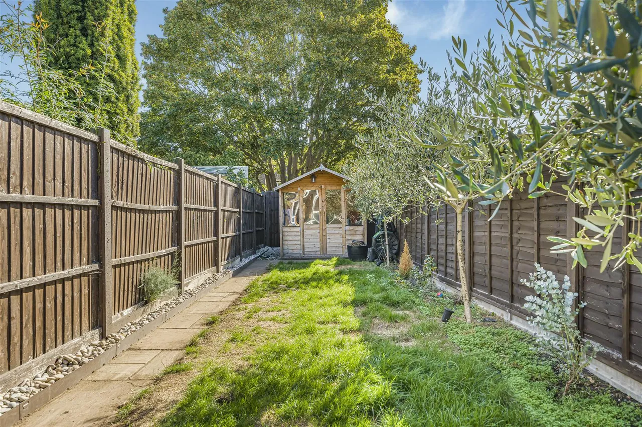 Inkerman Road, Eton Wick, SL4, photo 13