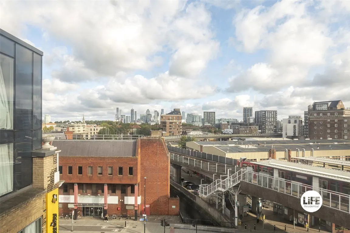 Distillery Tower, London, photo 10
