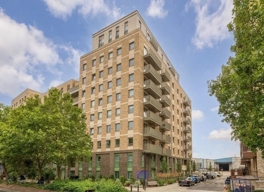 1 bed flat to rent — Wray Avenue, Pontoon Docks, E16