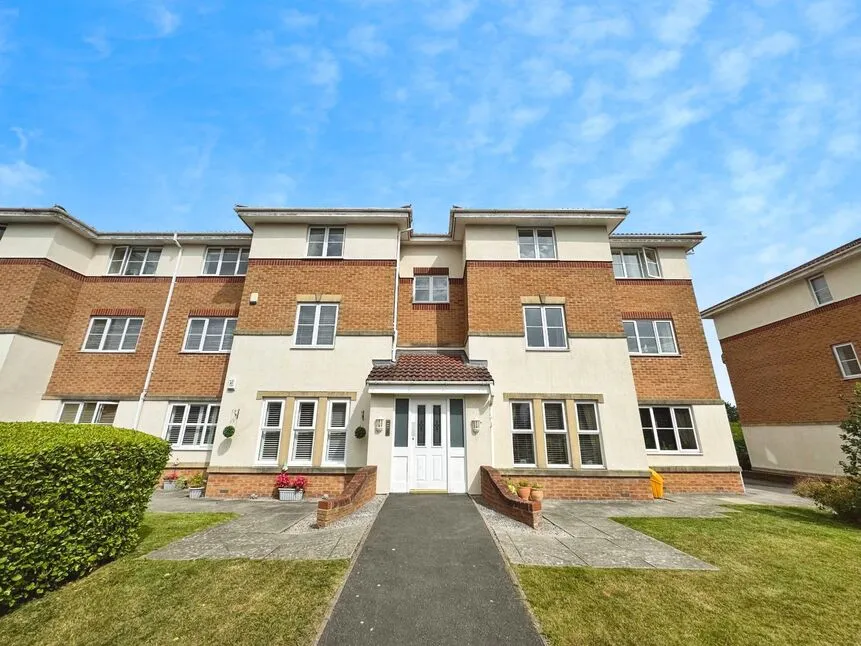 2 bed flat to rent — Regency Gardens, Hyde, Greater Manchester, SK14