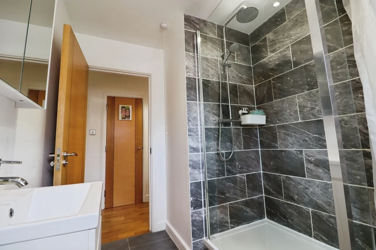 Henke Court, Cardiff, CF10, photo 8