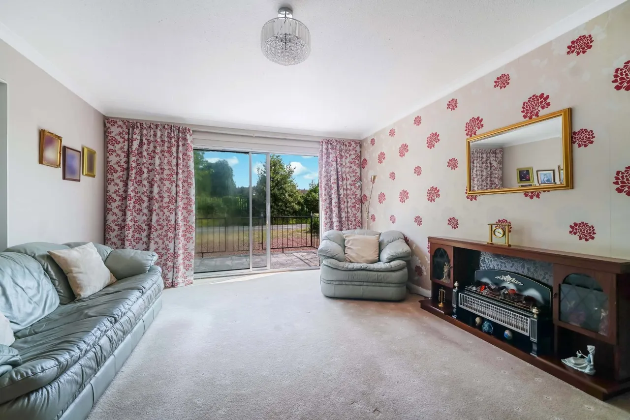 Mews Lane, Paisley, Renfrewshire, PA3, photo 2