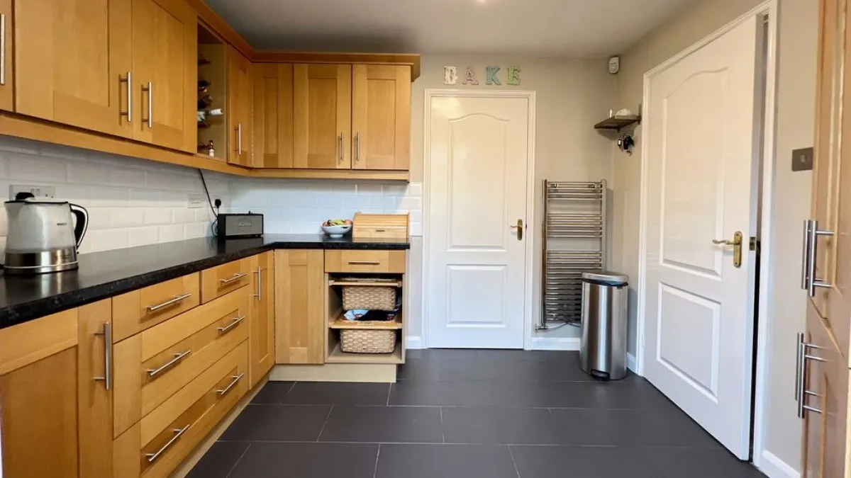 Catkin Road, Bottesford, photo 10