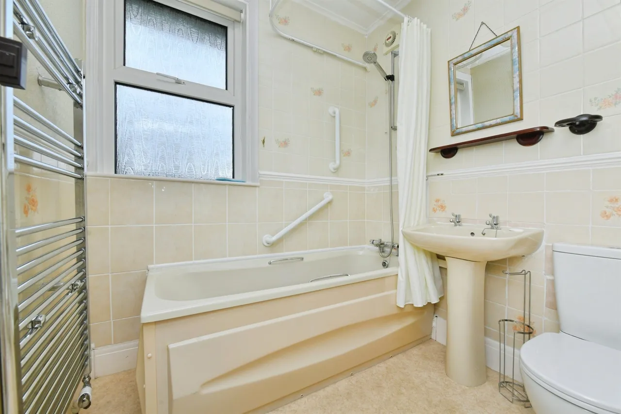 Fort Austin Avenue, Plymouth, PL6, photo 17