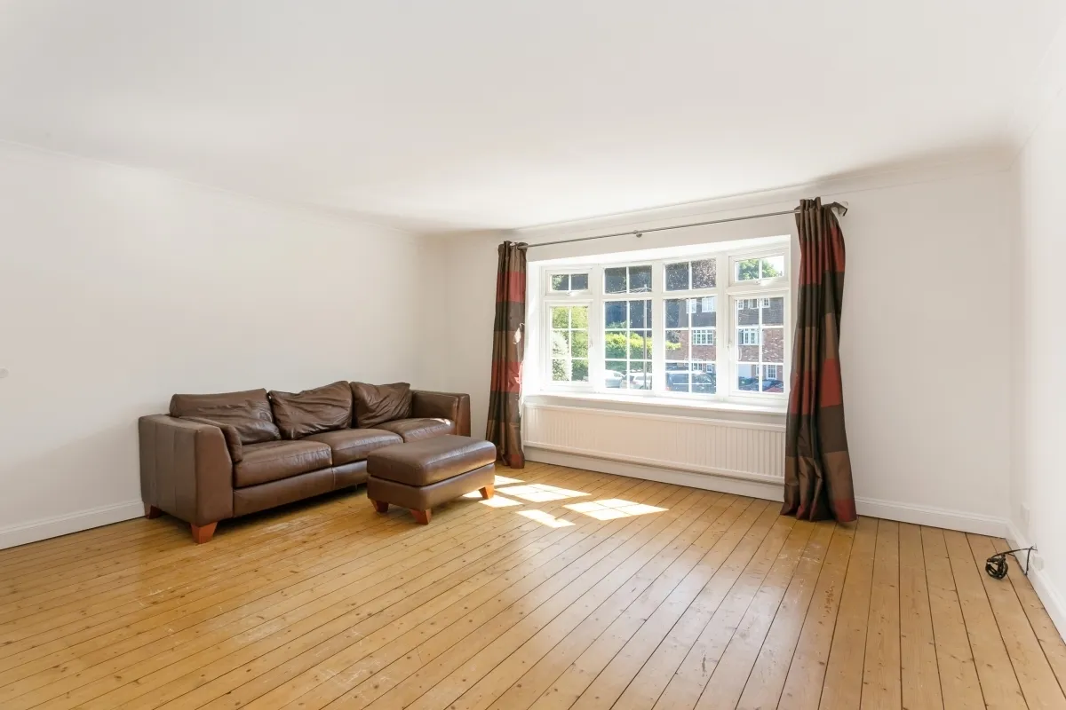Fieldhead Gardens, Bourne End, SL8, photo 5