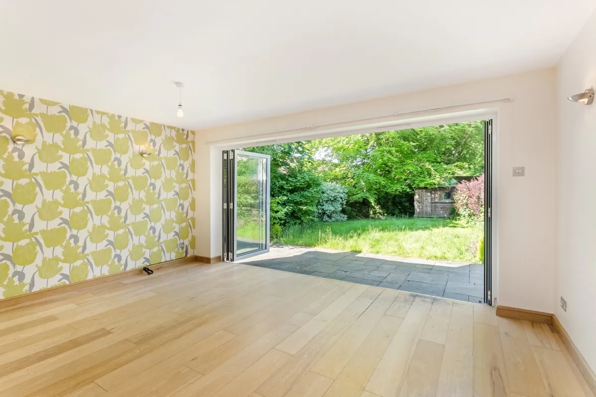 Fieldhead Gardens, Bourne End, SL8, photo 4