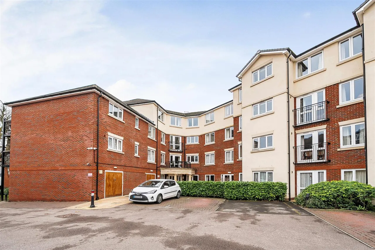 High Street, Orpington, BR6, photo 13
