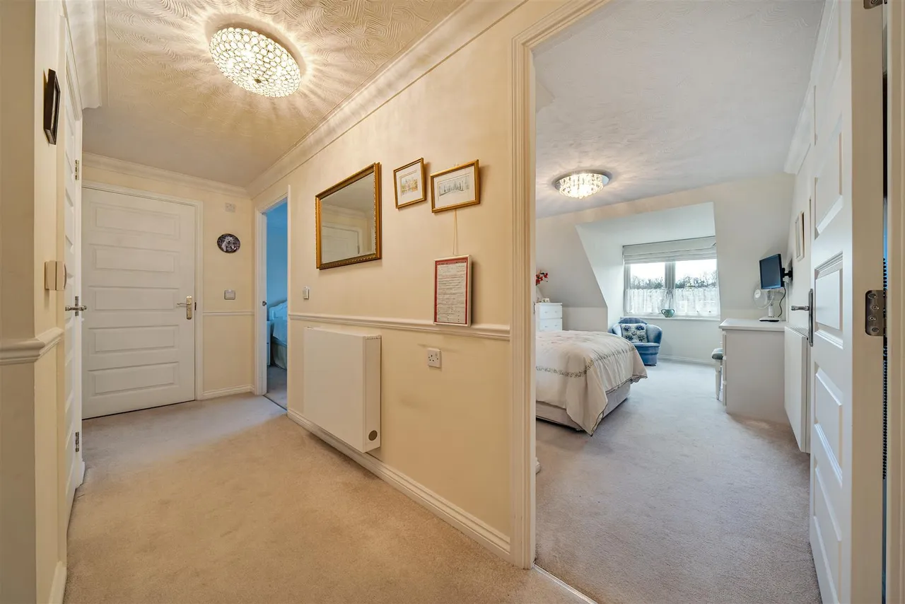 High Street, Orpington, BR6, photo 11