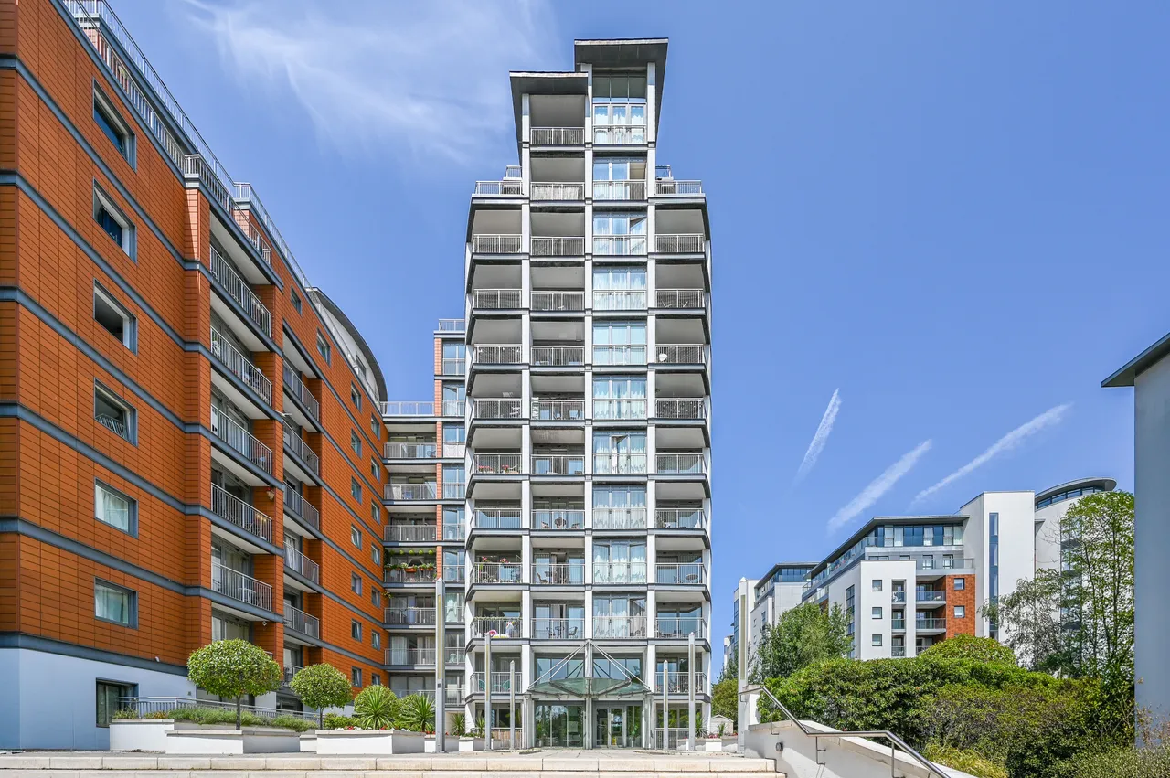 144 Holland Gardens, Brentford, photo 13