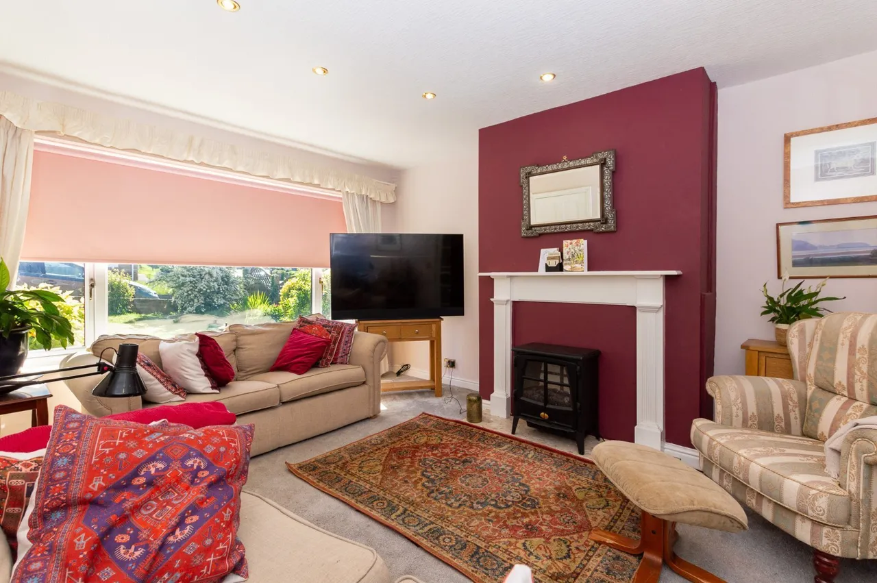 Tal Y Fan, Glan Conwy, LL28, photo 2