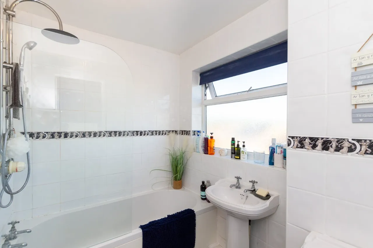 Tal Y Fan, Glan Conwy, LL28, photo 11