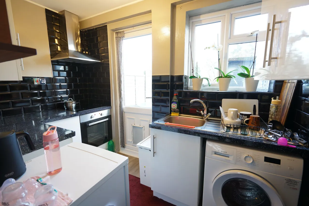 Lytton Road, Grays, Essex, RM16 4ES, photo 5