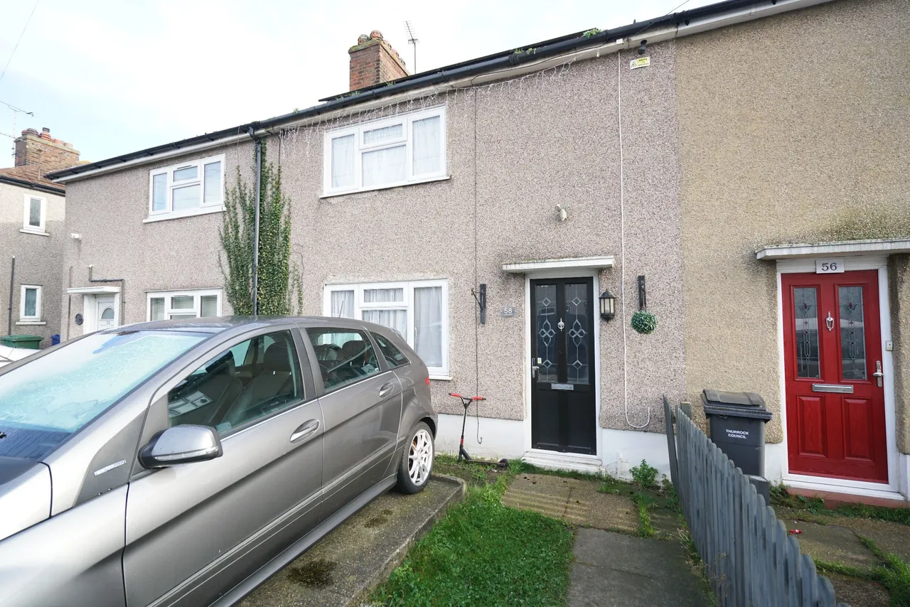 3 bed house for sale — Lytton Road, Grays, Essex, RM16 4ES
