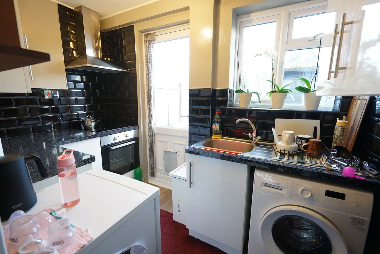 Lytton Road, Grays, Essex, RM16 4ES, photo 6