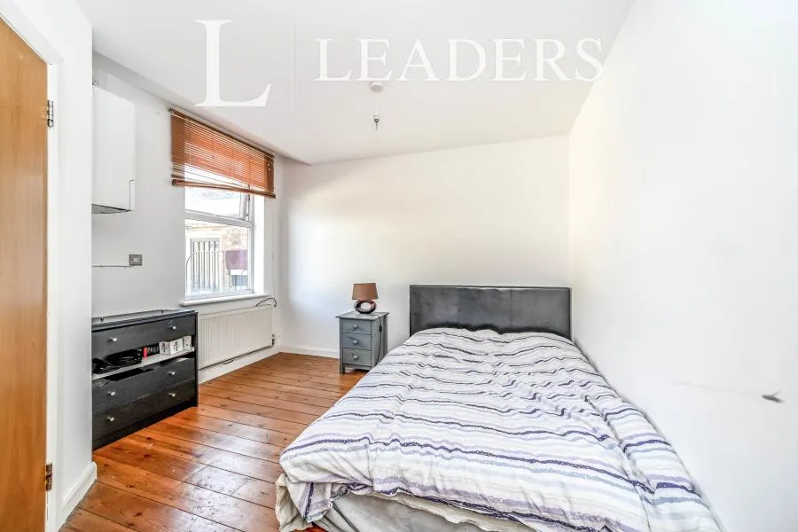 High Street, Bedford, MK40, photo 6